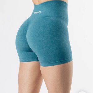 Alphalete Rainfall Amplify Shorts - S